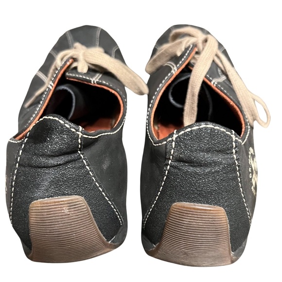 Rare Dr Martens sneakers EUC - Picture 3 of 5